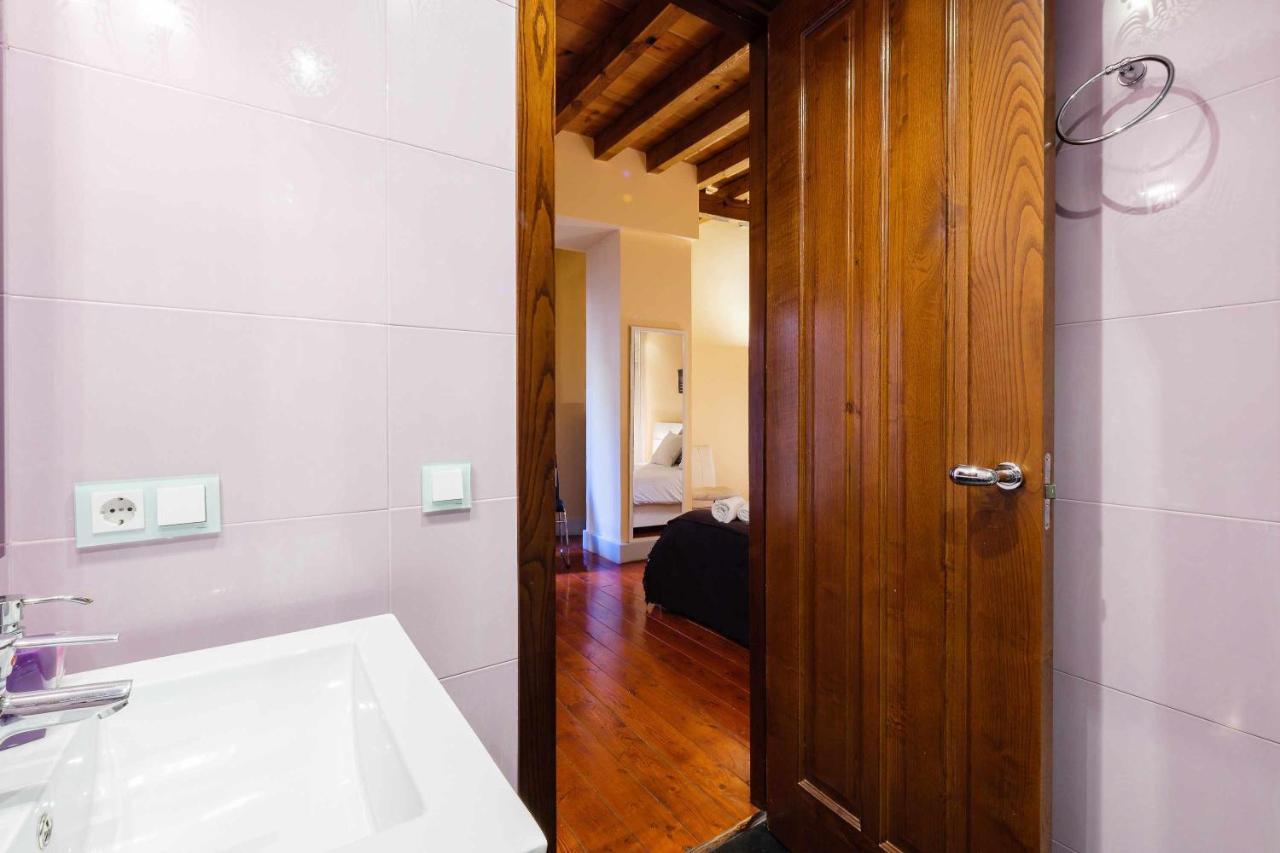 Apartamento Con Patio Junto A La Catedral By Toledo Ap Екстер'єр фото