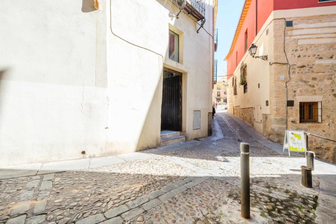 Apartamento Con Patio Junto A La Catedral By Toledo Ap Екстер'єр фото